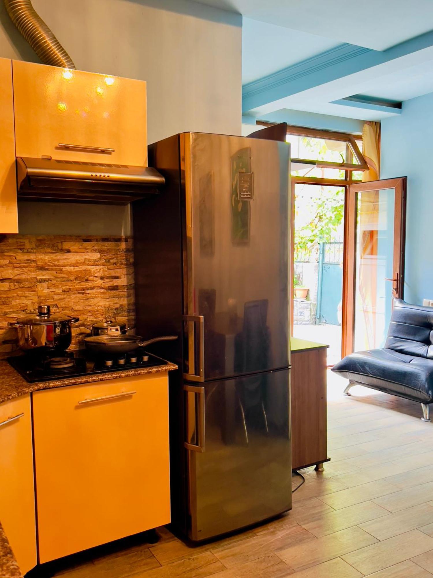 Apartment Maisi Μπατούμι Εξωτερικό φωτογραφία