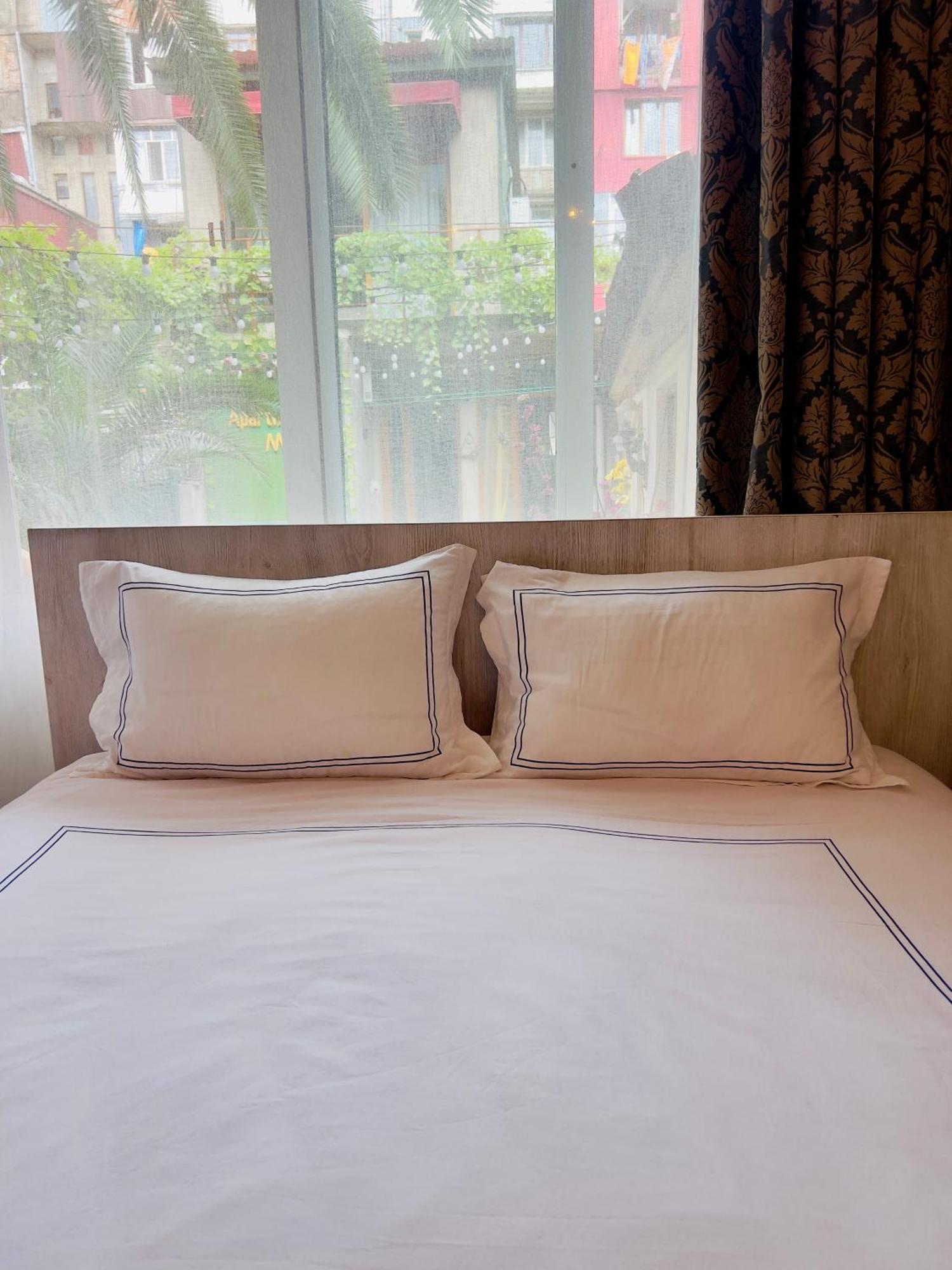 Apartment Maisi Μπατούμι Εξωτερικό φωτογραφία