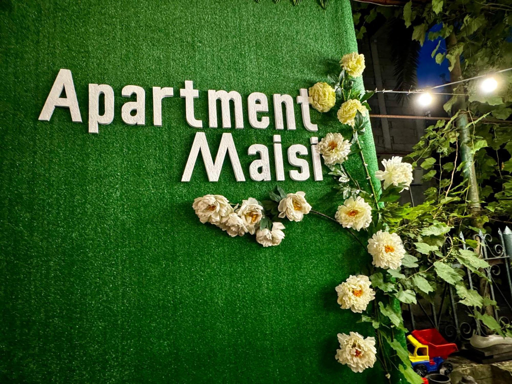 Apartment Maisi Μπατούμι Εξωτερικό φωτογραφία